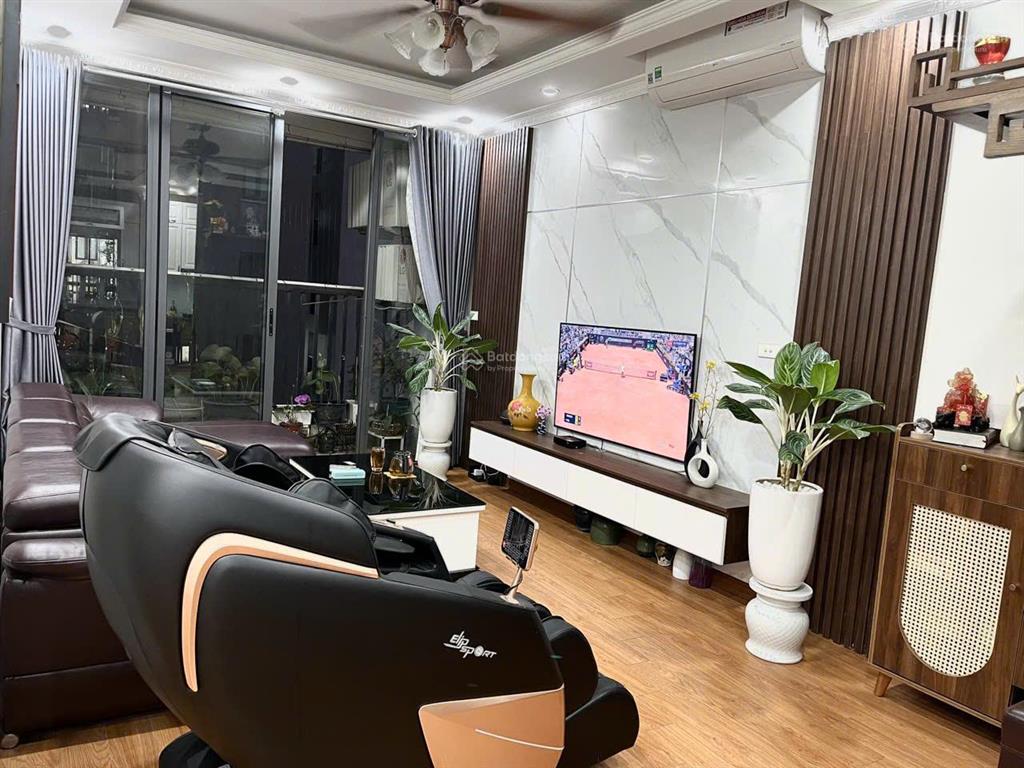 Chính chủ cần bán gấp căn hộ 3pn2wc, nt full có slot ôtô tòa báo nhân dân, 0983 051 *** 24/24