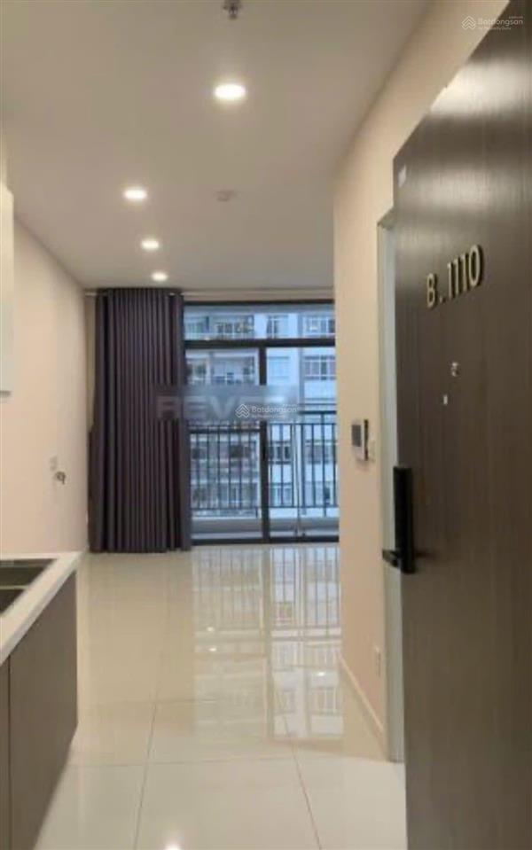 Bán officetel central premium quận 8 diện tích 31m full nội thất đang cho thuê 8tr. chỉ 2050 t