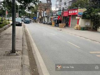 Bán 56m2 đất mặt đường ql 32 cũ, thị trấn phùng, có nhà cấp 4 kinh doanh , vỉa hè rộng