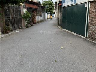 Đất phú thị  hiếm  ô tô tránh  nở hậu  trung tâm  an sinh tốt  đầu tư tốt.