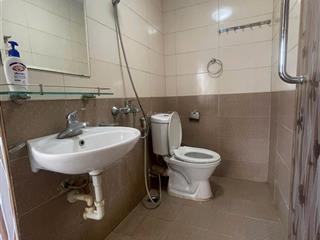 Hàng hiếm  siêu phẩm  có 1 không 2  duy nhất  nhà mới kính coong  trung tâm trâu quỳ.