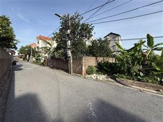 Hiếm  đầu tư đỉnh nóc  ô tô vào  ngõ thông  dương quang  gia lâm.