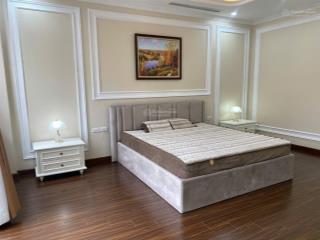 Hiếm  kinh doanh  mặt đường lớn  thang máy  6 tầng  43m2  8,84 tỷ.