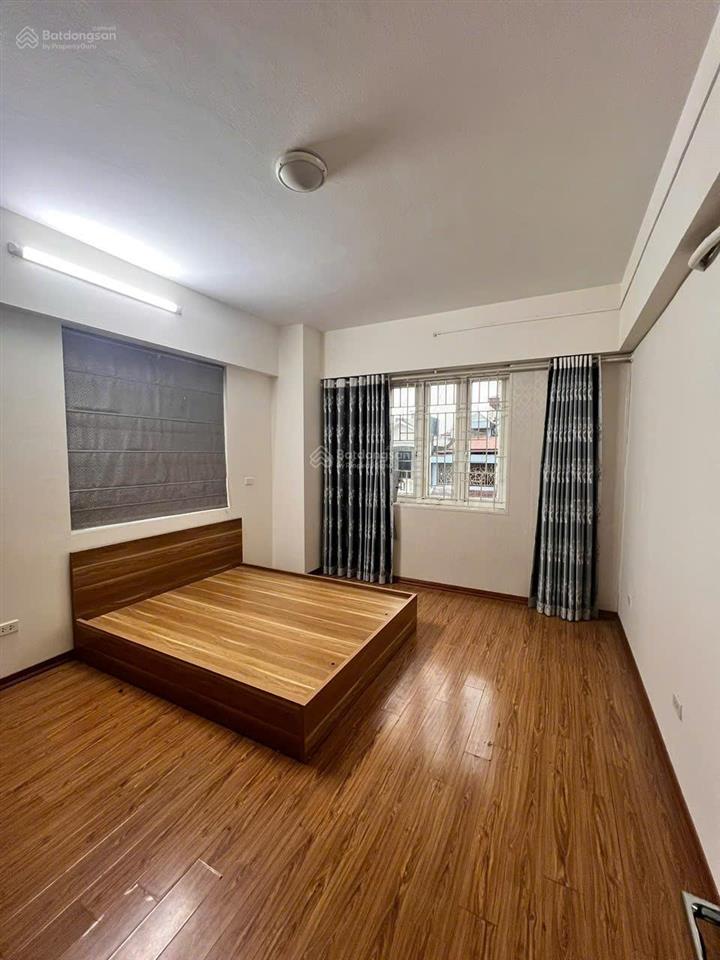 Bán căn hộ cc 80m2(3 ngủ, 2 wc) sẵn sổ, full nội thất, giá 5.1 tỷ tại x1 kđt hạ đình, thanh xuân