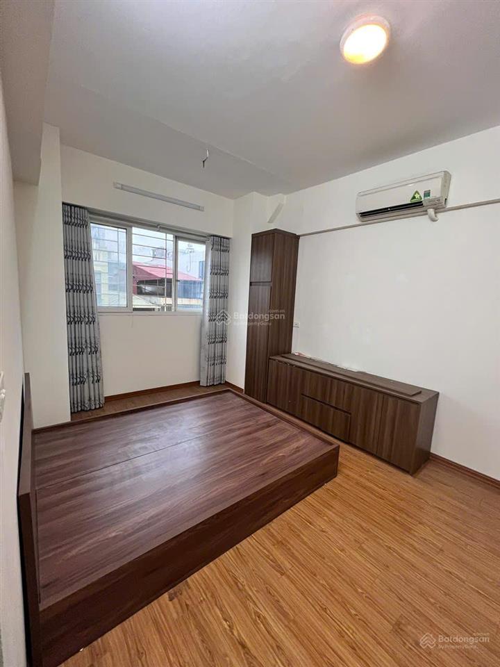 Bán căn hộ cc 80m2(3 ngủ, 2 wc) sẵn sổ, full nội thất, giá 5.1 tỷ tại x1 kđt hạ đình, thanh xuân