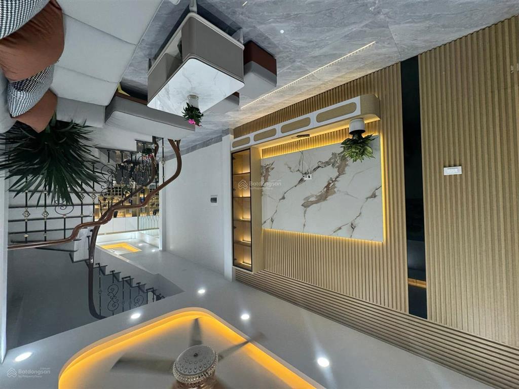 Bán nhà kim giang lô góc ô tô vào nhà kinh doanh đỉnh 43m2 giá hơn 10 tỷ