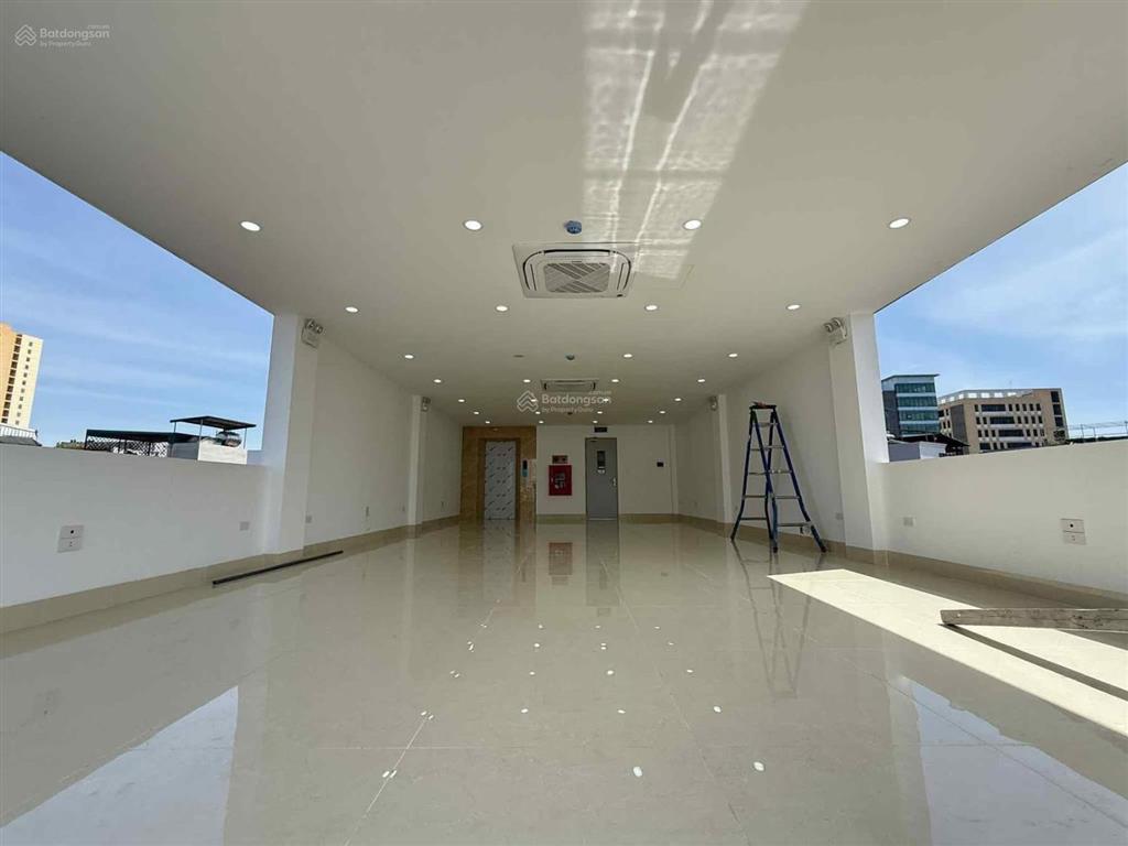 Mặt phố nguyễn ngọc nại tòa 9 tầng thang máy vị trí đẹp nhất phố dòng tiền khủng 103m giá 56 tỷ