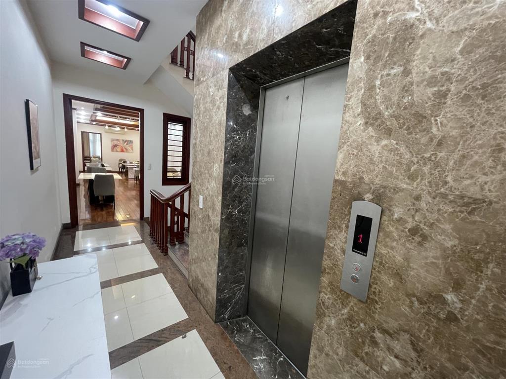 Bán nhà mặt phố bạch mai 8 tầng thang máy  đang cho thuê 100tr/tháng  nhà đẹp ở ngay