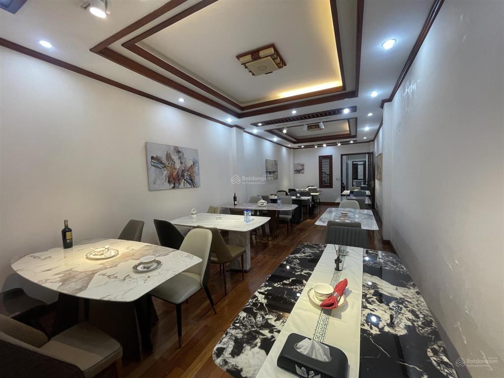 Bán nhà mặt phố bạch mai 8 tầng thang máy  đang cho thuê 100tr/tháng  nhà đẹp ở ngay