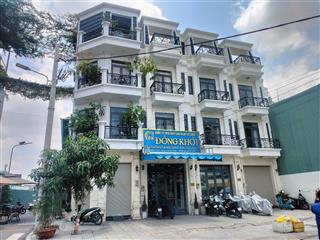 Nhà bán khu compound mặt tiền 3 lầu dtsd gần 300m2 sát chợ bà hom cũ  tỉnh lộ 10 kdc sầm uất