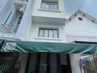 Bán nhà hẻm bùi văn ba, phường tân thuận đông, quận 7. 32m2 giá 5,5tỷ