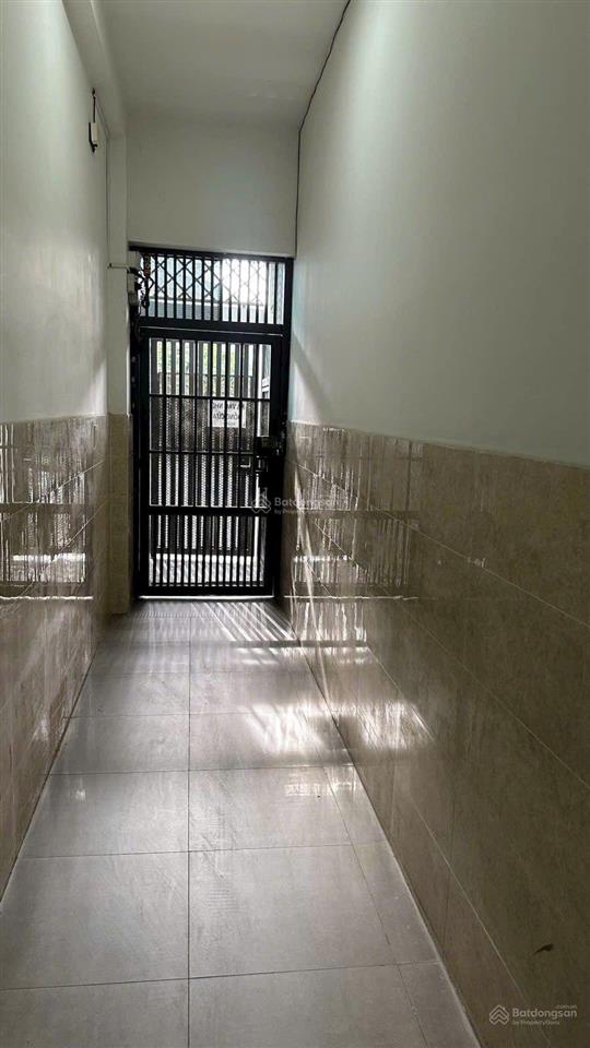 7,9 tỷ. căn hộ dịch vụ 4 tầng 110m(5x22), kề bên đh marketing, võ văn hát giá 8,6 giảm còn 7,9 tỷ