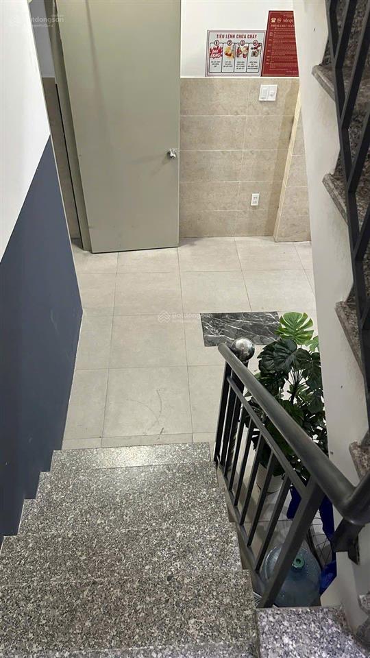 7,9 tỷ. căn hộ dịch vụ 4 tầng 110m(5x22), kề bên đh marketing, võ văn hát giá 8,6 giảm còn 7,9 tỷ