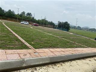 Chính chủ cần bán gấp lô góc 100m2 full thổ  giá rẻ hơn thị trường 300tr gần đại học quốc gia hn