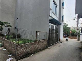 Bán đất tổ 8 Yên Nghĩa – 34m² – Ngõ thông, ô tô ngủ trong đất  Diện tích: 34m² vuông vắn.  Ngõ thông, ô tô vào tận nơi 