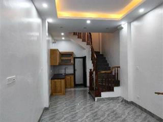 Bán nhà phố Xốm, Hà Đông – 30/43m², 5 tầng, giá hợp lý  Nhà xây mới 5 tầng kiên cố, diện tích 30m², mặt bằng 43m², thiết
