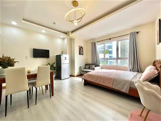 Cho thuê căn hộ tách bếp, gần hàng xanh, khu trung tâm bình thanh