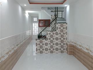 Nhà 2 tầng mới đẹp ở ngay  giáp quận 8  hẻm xe hơi đỗ cửa  42m2  3pn  giá chỉ 3.2 tỷ tl
