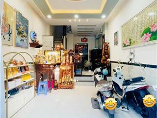 Nhà 4 tầng siêu đẹp đoàn văn bơ quận 4 dt 3,9x14m giá 6 tỷ