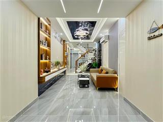Bán nhà xinh đúc hẻm xe hơi đậu cửa phạm văn chiêu gò vấp dt 3,3x12,5m giá 4,45 tỷ.