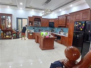 Siêu phẩm vila nguyễn thị tú bình tân dt 131m2 hẻm xe tải tránh ,tặng nội thất cao cấp giá 15,5 tỷ