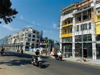 Quỹ căn độc quyền cực hiếm townhouse 3 tầng, 5 tầng sun symphony, ck tháng 6 cực kỳ hấp dẫn
