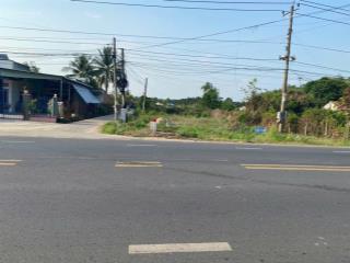 Chủ cần bán lô góc 2 mặt tiền đường lớn kinh doanh