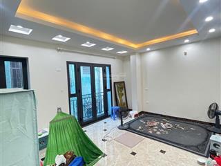 Chính chủ bán nhà riêng ngõ 165 chợ khâm thiên nhà xây còn mới, dt 40m2, 5t, lô góc 2 mặt thoáng