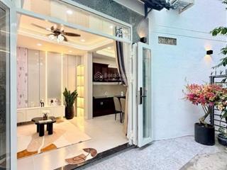5.45 tỷ tl, 3 tầng full nội thất. bán nhà đẹp 69/ duy tân  huỳnh văn bánh phường 15 phú nhuận