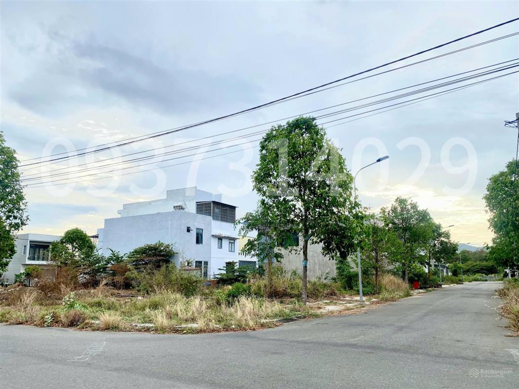 Chủ ngộp cắt lỗ bán gấp lô đất sát đường lê đại hành tp bà rịa 108m2/ 2,1 tỷ