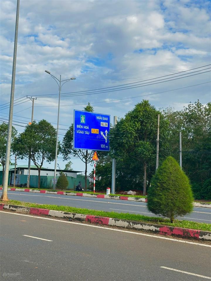 Chủ ngộp kẹt bank bán gấp lô đất đường 25 hòa long 100m2/1ty180