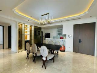 Bán căn hộ midtown m8 the peak nhà đẹp giá tốt 126m2  ngay 0946 288 ***