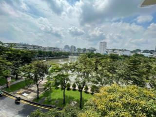 Bán biệt thự view sông ngay q1  400m2 sàn  dt 10x18  hầm 4 tầng  giá 39tỷ.
