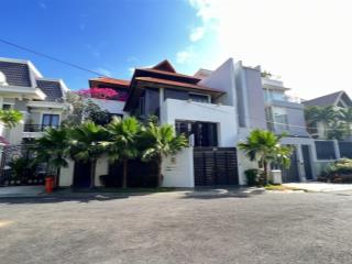 Bán biệt thự ngay đảo kim cương mastery villa thạnh mỹ lợi q2  dt 10x20m  xd 4 tầng  giá 38 tỷ.