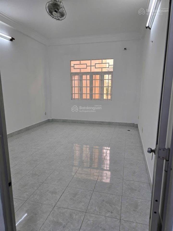 Bán nhà ngay mặt tiền đường lê cơ kdc nam hùng vương  bình tân  xd 5x18  8,5tỷ