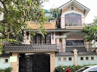 Ngộp bank bán gấp biệt thự ngay hồ biểu chánh q. phú nhuận  dt 12x24m xd hầm 4 tầng  36tỷ