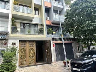 Ngộp bank bán nhà mặt tiền kdc bình phú q6  dt 5x21 xd 4 tầng sân thượng giá 12tỷ.