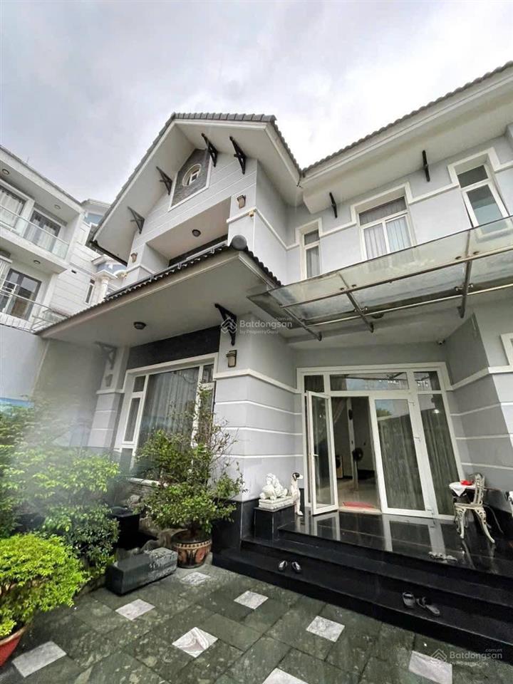 Ngộp gấp bán nhà ngay mt nguyễn bỉnh khiêm q1 hdt 120tr/th dt 6x22m xd 4 tầng st giá 38 tỷ.