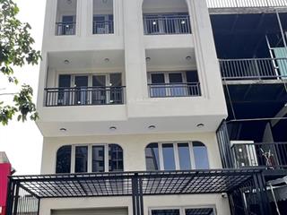 Bán toà nhà chdv cao cấp ngay thảo điền q2  dt 10x24 xd 7 tầng ct hdt 260tr/th giá 32tỷ.