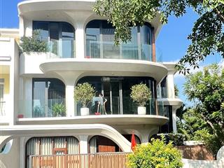 Biệt thự ven sông bình lợi  đặng thuỳ trâm p13 q.bình thạnh  dt 12x18m  hầm 4 tầng  giá 32tỷ