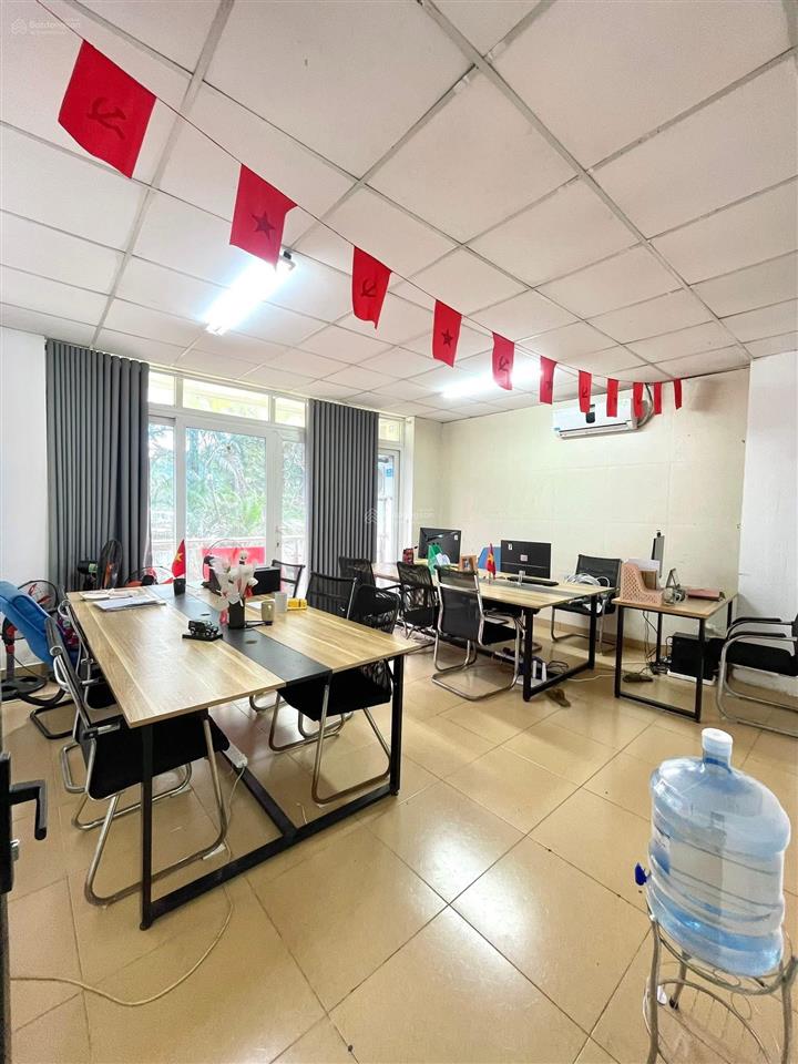 Ngộp gấp bán nhà 2 mặt tiền võ thị sáu q3  dt 4,5x18m  5 tầng  cho thuê 3000$  giá 28tỷ