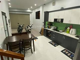 Nhà đẹp 3 tầng đình phong phú, ngang 5m tặng nội thất, 20m ra mặt tiền, còn thương lượng