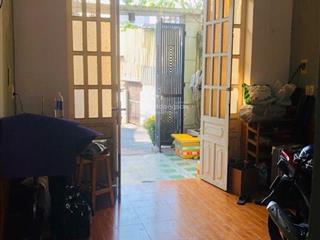Bán nhà nhỏ, hẻm xe hơi, 82m2 công năng đầy đủ, gần đình phong phú và lê văn việt, còn mới tinh