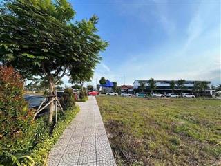 Chủ cần tiền nên bán ngộp lô đất mặt tiền thị trấn đức hoà 125m2