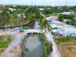 Cần bán đất 120m2, 3 mặt tiền view sông ngay thị trấn đức hoà, giá ưu đãi