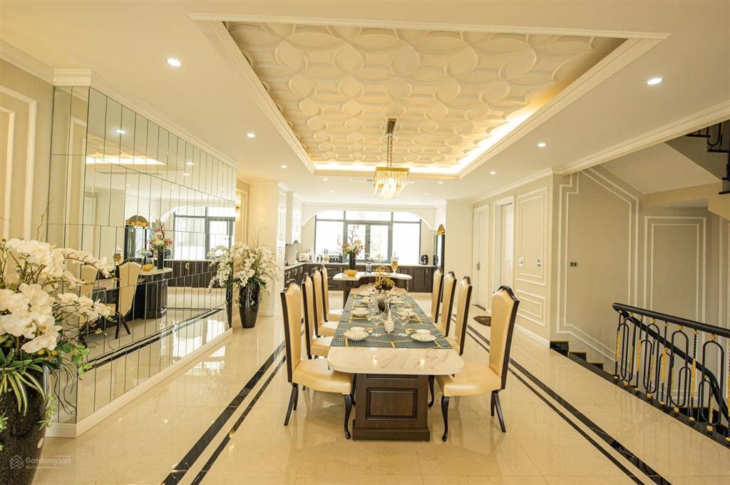 Cho thuê chcc hateco laroma 4a huỳnh thúc kháng 3pn, 137m2, đủ đồ giá 25 triệu.  0348 453 ***