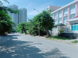 Xả 2 lô biệt thự view đẹp 13e intresco  200m2  39tr/m2  có móng sẵn