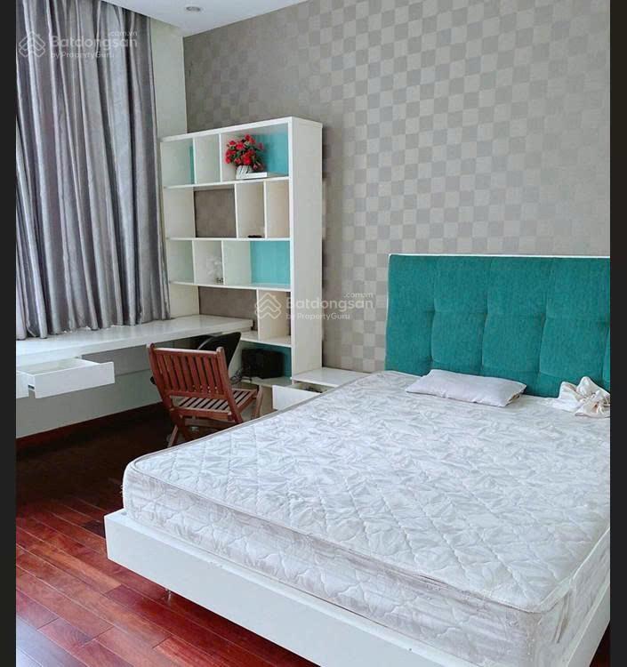 Cho thuê nhà nguyên căn 3 lầu  4pn 4wc full nội thất như hình ở kdc 13e intresco đường lớn 14m