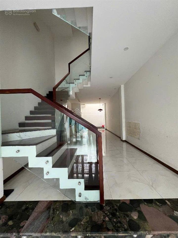 Dòng tiền 40tr/tháng, gần chợ tân quy, 04 tầng, dt 4x22m