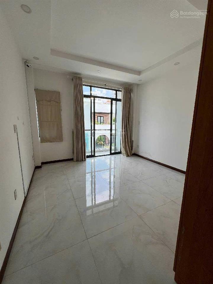 Dòng tiền 40tr/tháng, gần chợ tân quy, 04 tầng, dt 4x22m